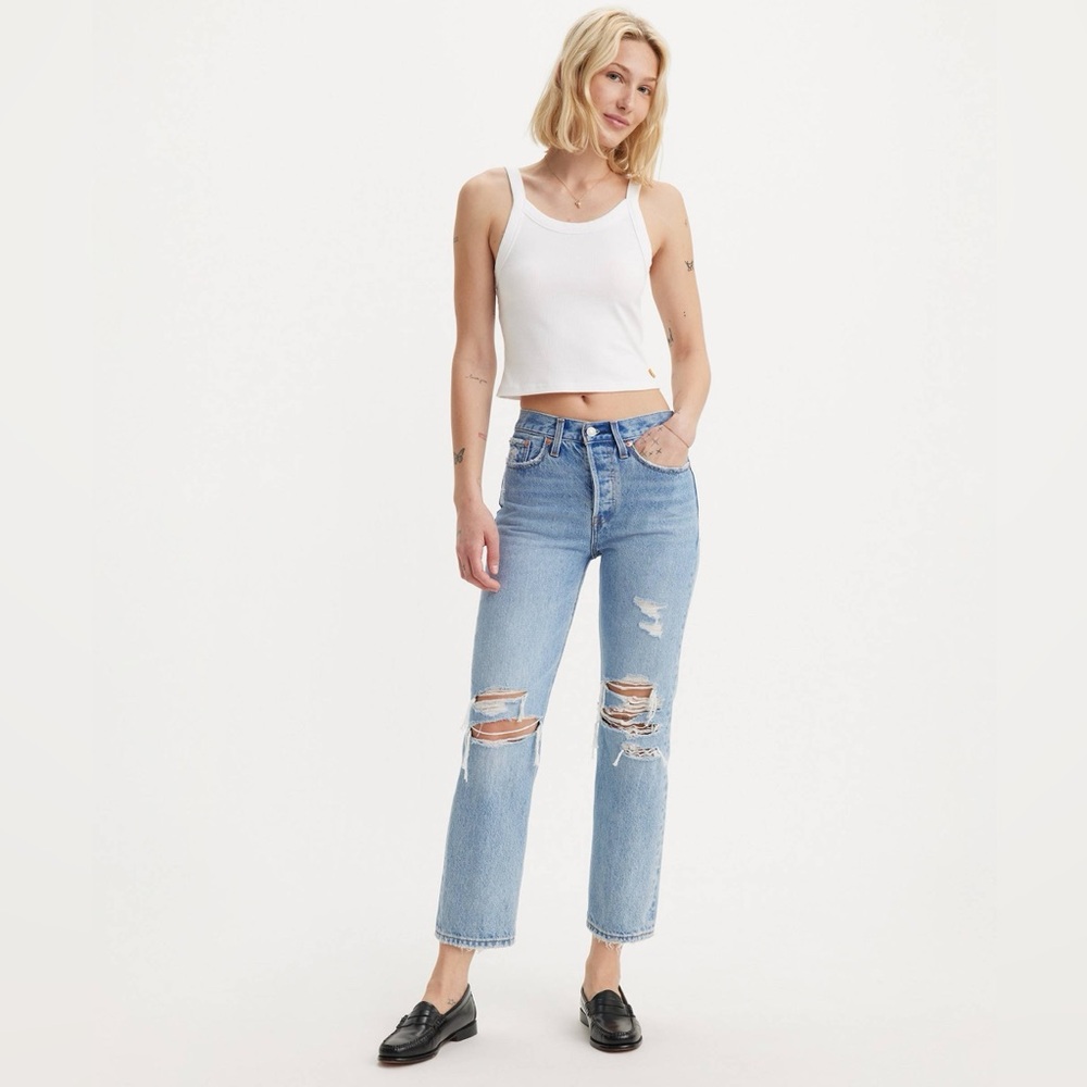 LEVI’S WEDGIE STRAIGHT “PROBABLY OK” (sold out/discontinued wash) 28x28 *NWOT*